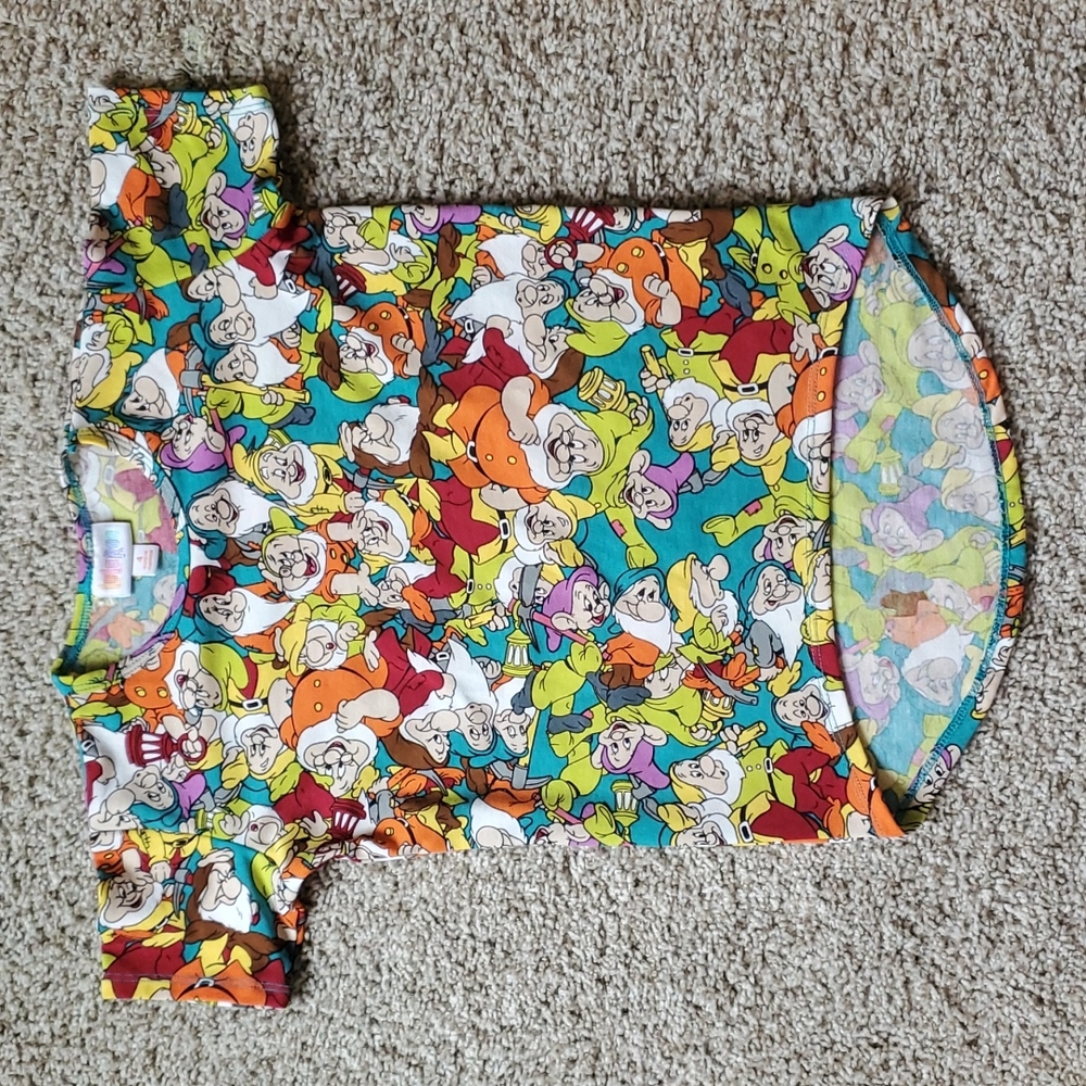 LuLaRoe sz 4 Girl/Kids Tshirt, Snow White and The Seven Dwarfs Disney